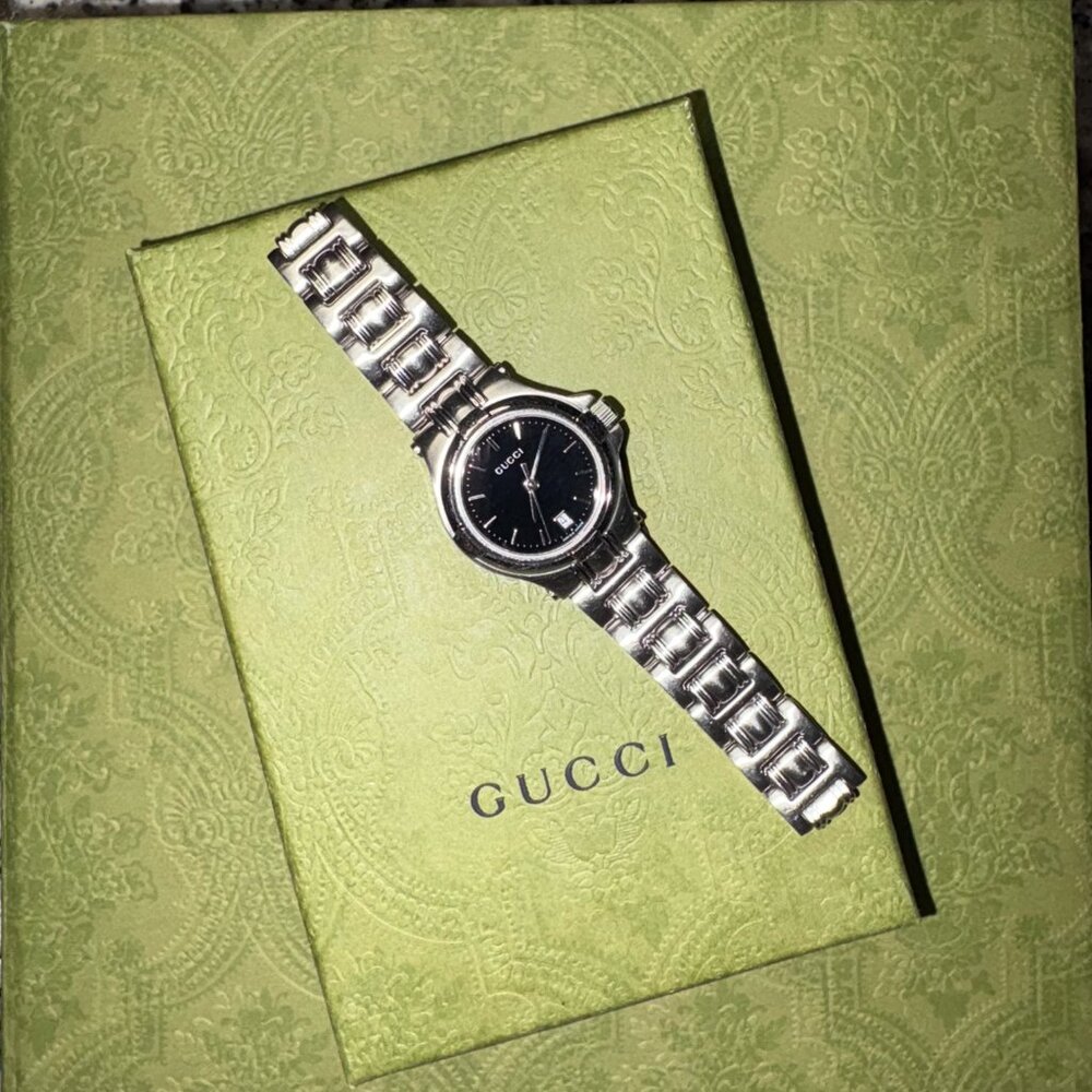 RARE Women's Gucci G-Logo Watch Stainless Steel - Picture 7 of 9
